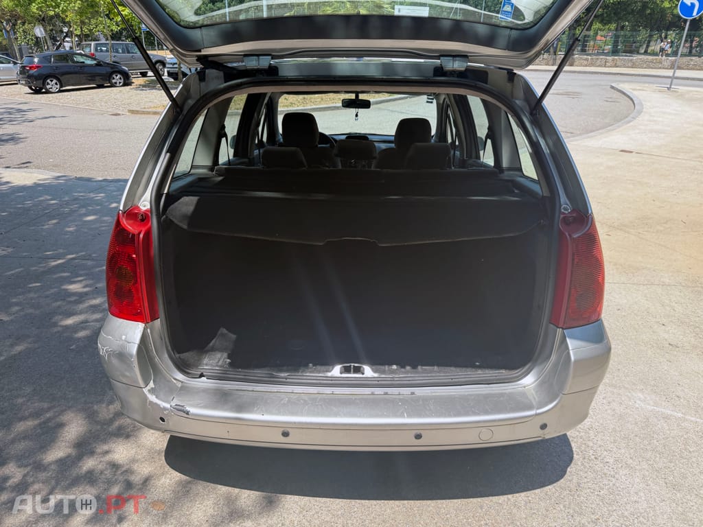 Peugeot 307 BREAK 1.4 GASOLINA A/C