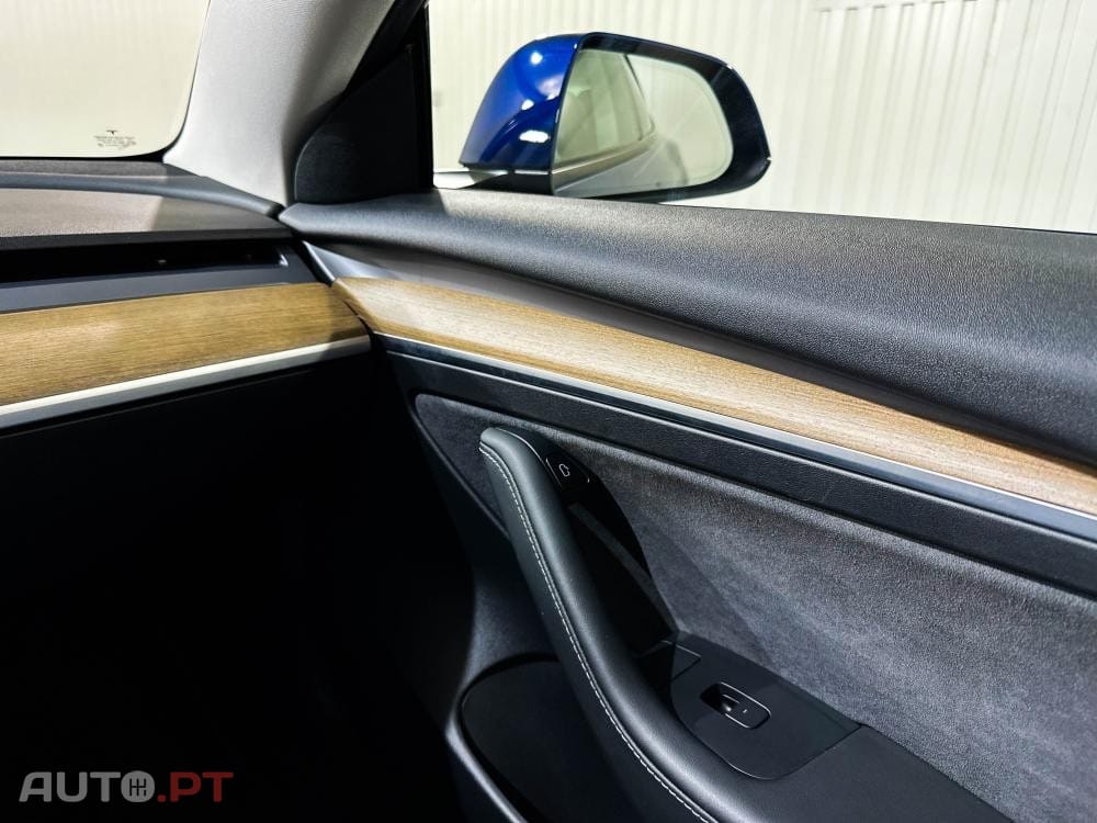 Tesla Model 3 Standard Range Plus RWD