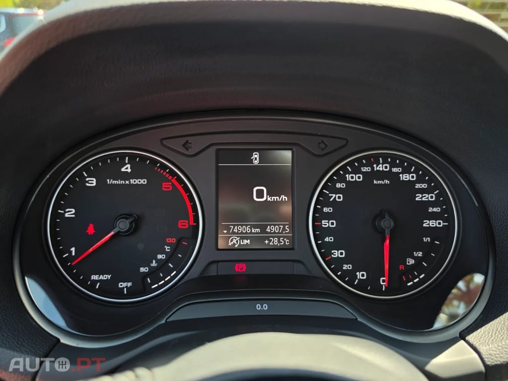 Audi Q2 1.6 TDI Design — fotografia 17