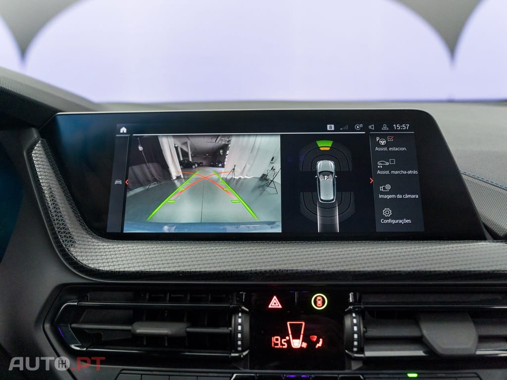 BMW 118 i Pack Desportivo M Auto