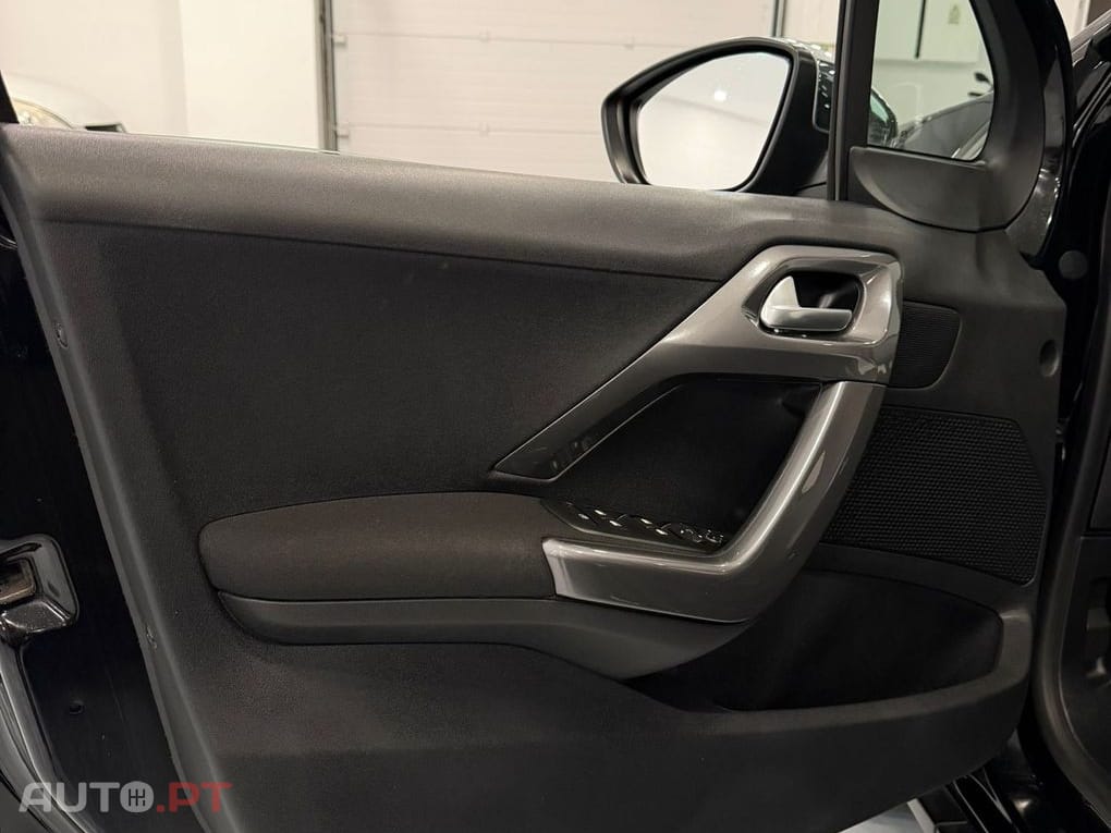 Peugeot 2008 1.2 PureTech Style