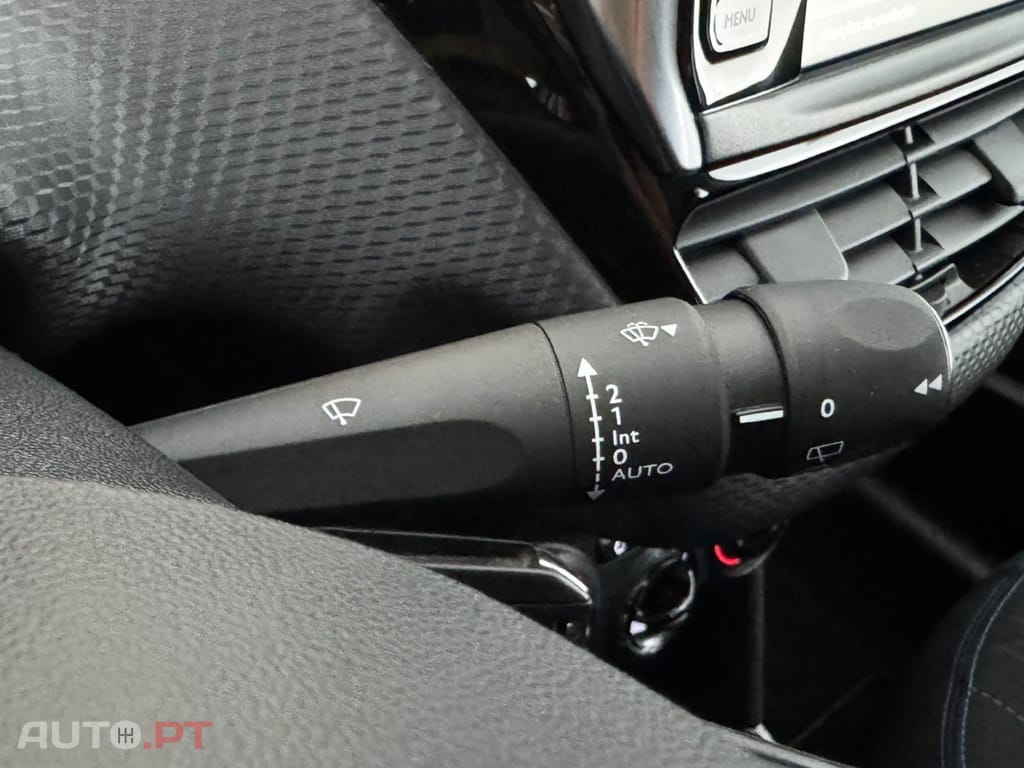 Peugeot 2008 1.2 PureTech Signature