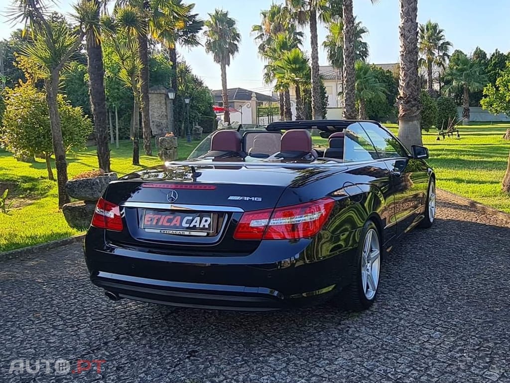 Mercedes-Benz E 220 Outro