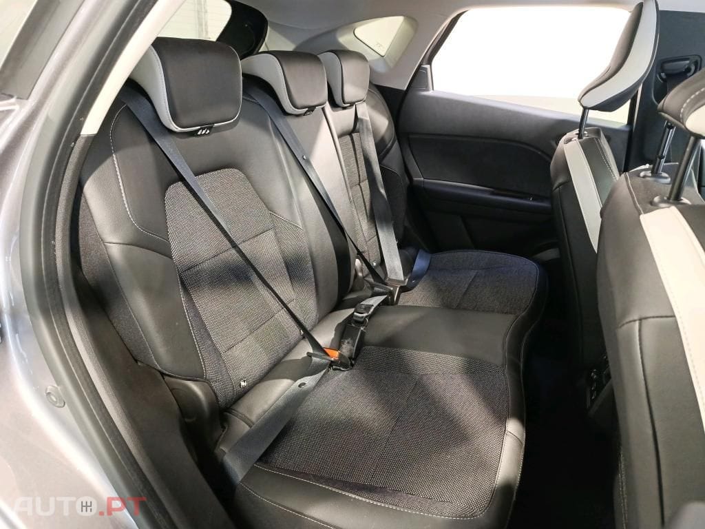 Renault Captur 1.6 E-Tech Plug-In Intens