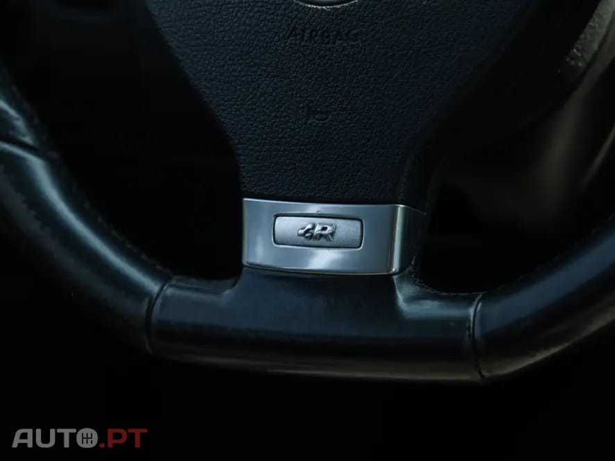 Volkswagen Golf 3.2 R32 4Motion DSG