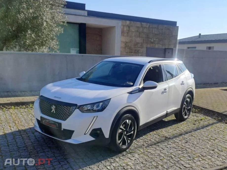 Peugeot 2008 1.5 BlueHDi Allure Pack