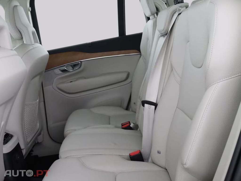 Volvo XC90  T8 AWD I.V.A DEDUTIVEL