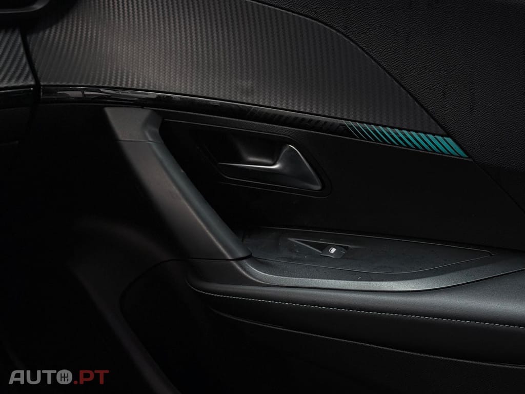 Peugeot 2008 1.2 PureTech Allure