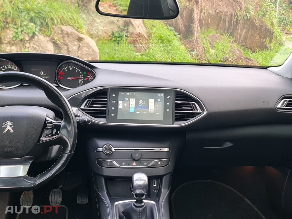 Peugeot 308 1.6 BlueHDi Allure J17
