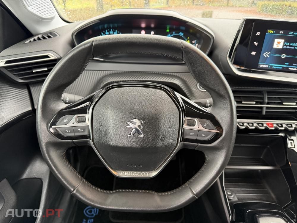 Peugeot E-208 50 kWh Allure Pack