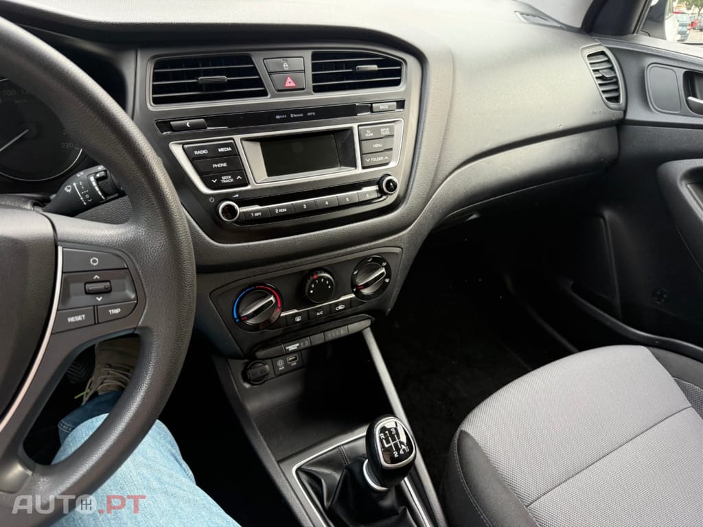 Hyundai i20 1.1 CRDi Access+Bluetooth+Comandos no Volante