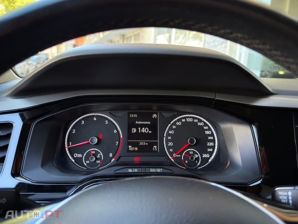 Volkswagen Polo 1.0 Confortline