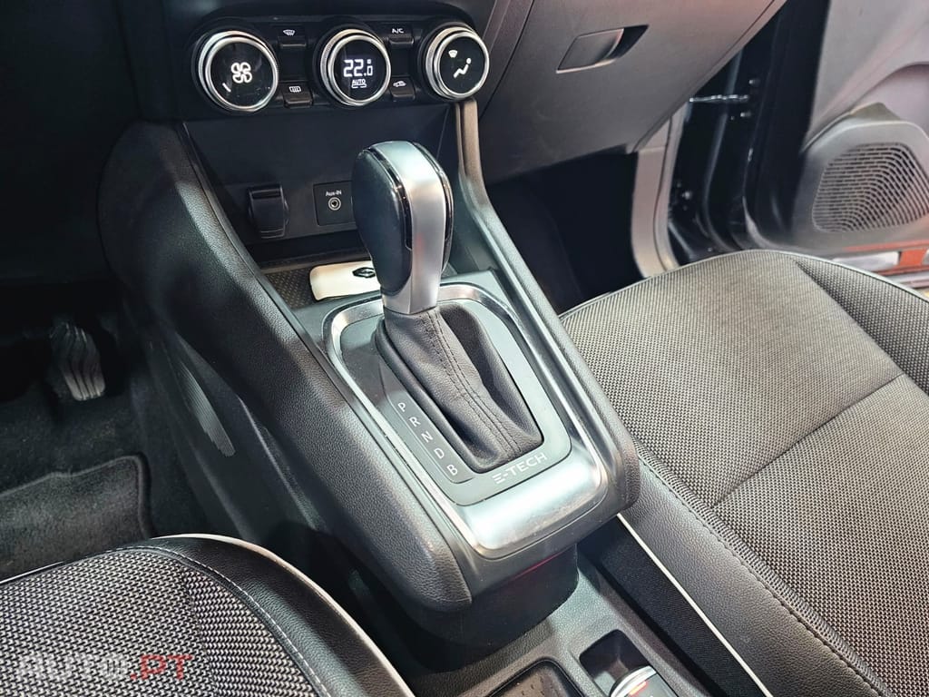 Renault Captur 1.6 E-Tech Full Hybrid Evolution