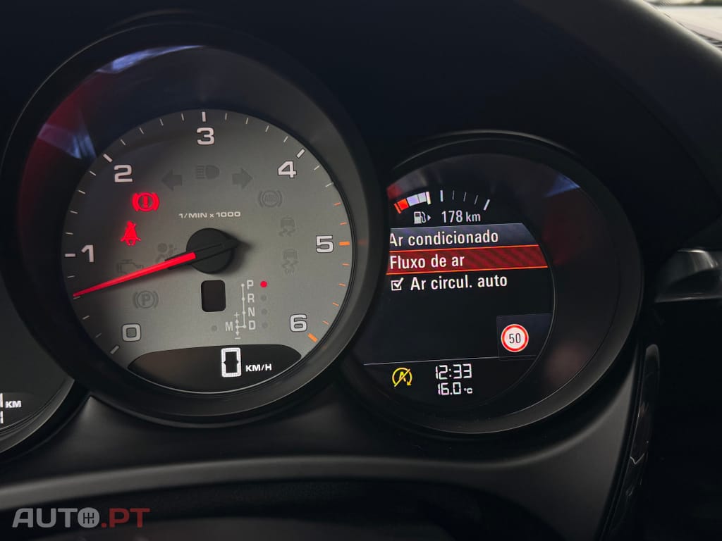Porsche Macan S