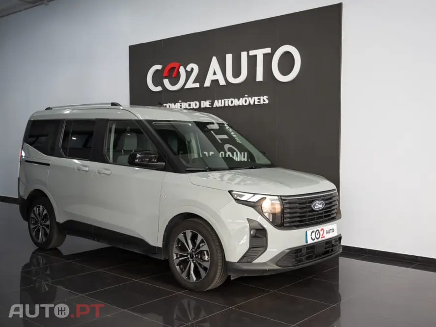 Ford Tourneo 1.0 EcoBoost Titanium