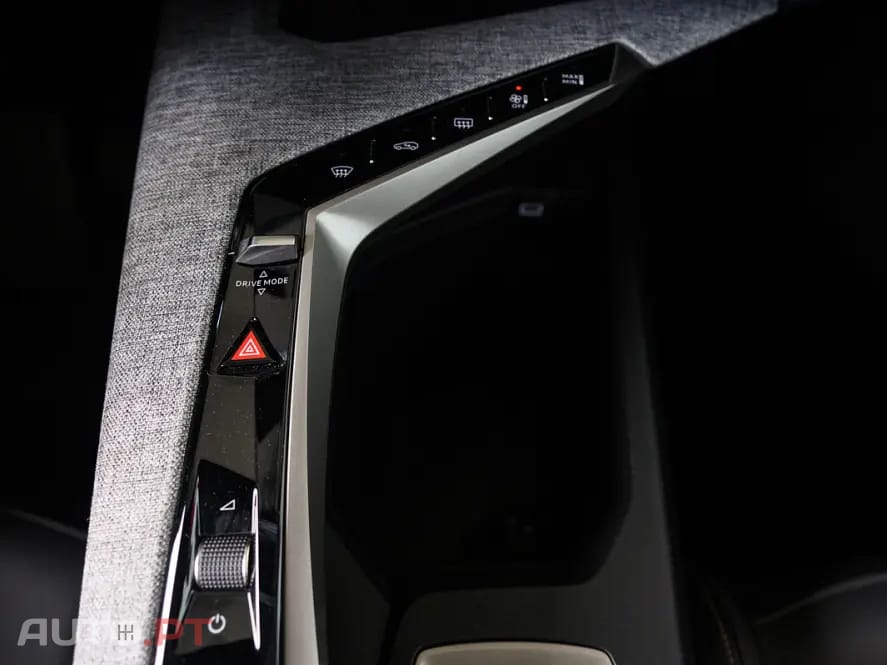 Peugeot 3008 1.2 Hybrid Allure e-DCS6