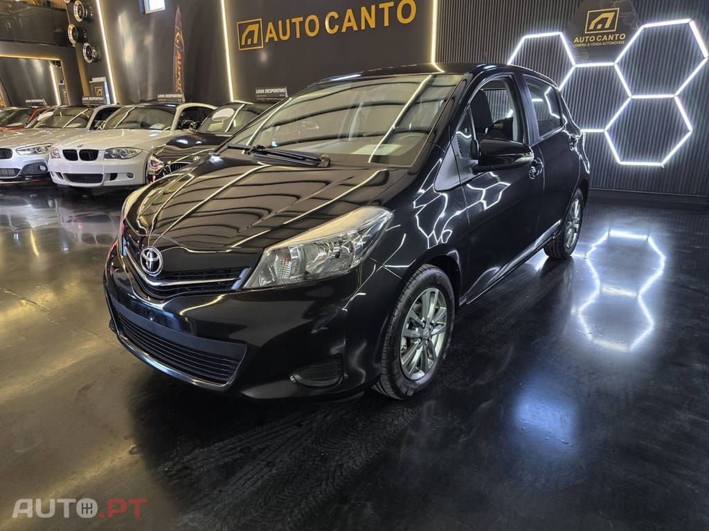 Toyota Yaris 1.3 VVT-i Sol High Pack