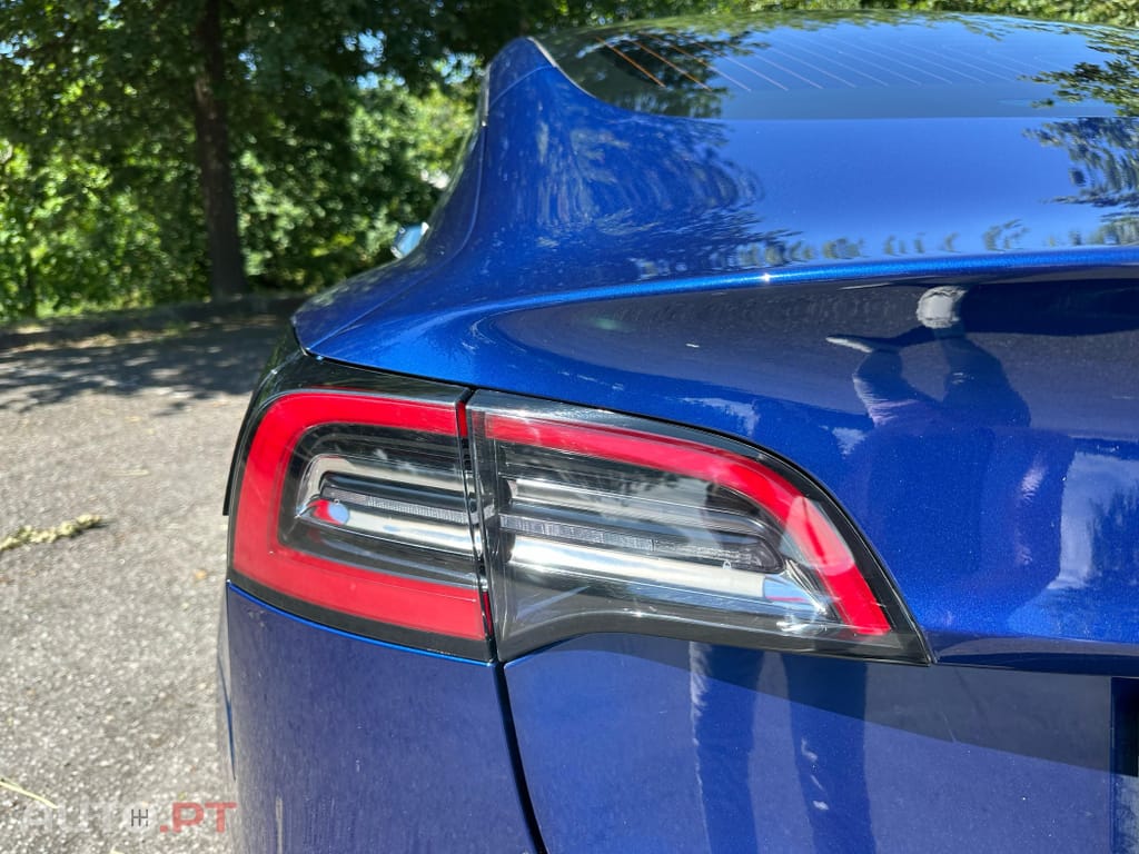 Tesla Model 3 Long-Range Dual Motor AWD