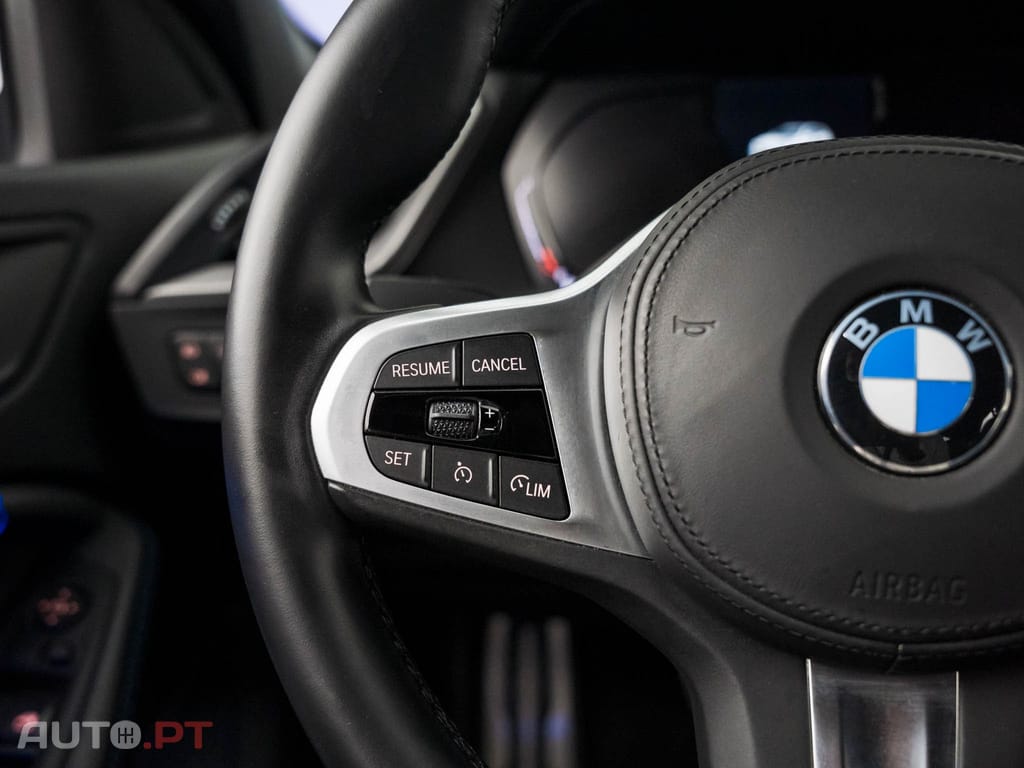 BMW 118 i Pack Desportivo M Auto