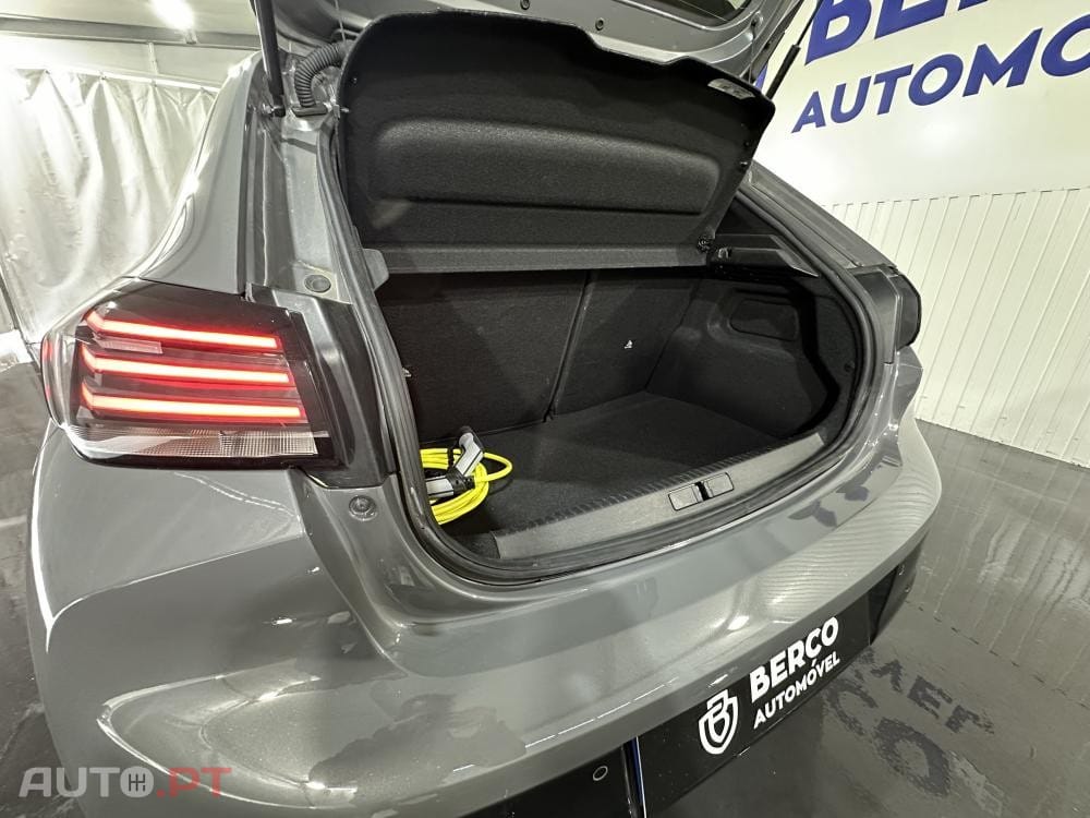 Peugeot E-208 51 kWh Allure