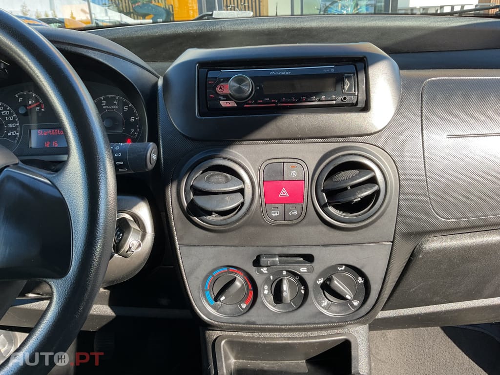 Fiat Fiorino 1.3 M-jet Adventure com 1GD