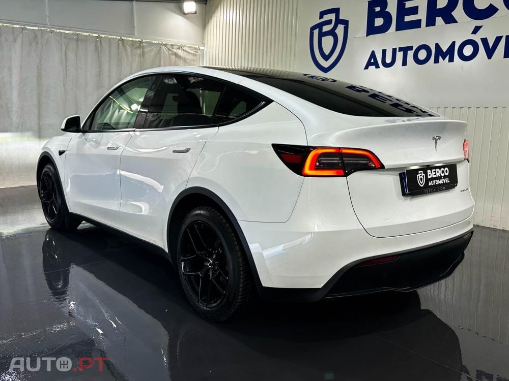 Tesla Model Y Long Range Dual Motor AWD