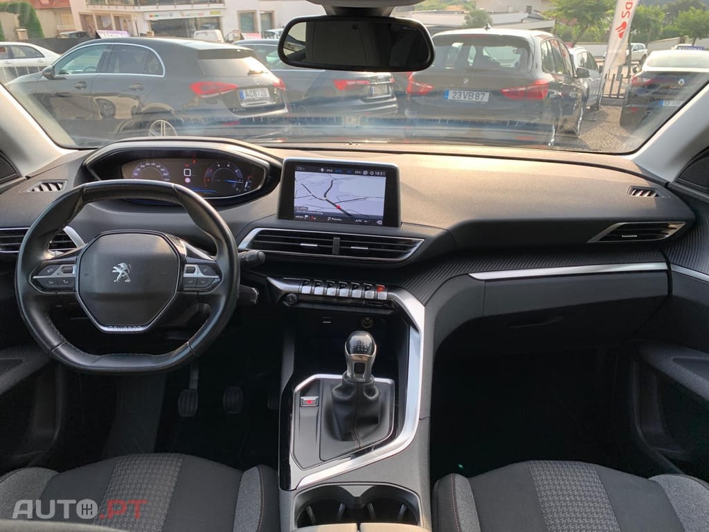 Peugeot 3008 1.5 BlueHDi Active