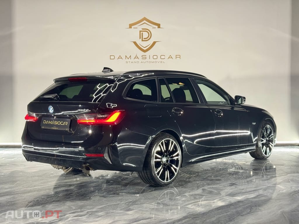 BMW 320 e Touring Auto