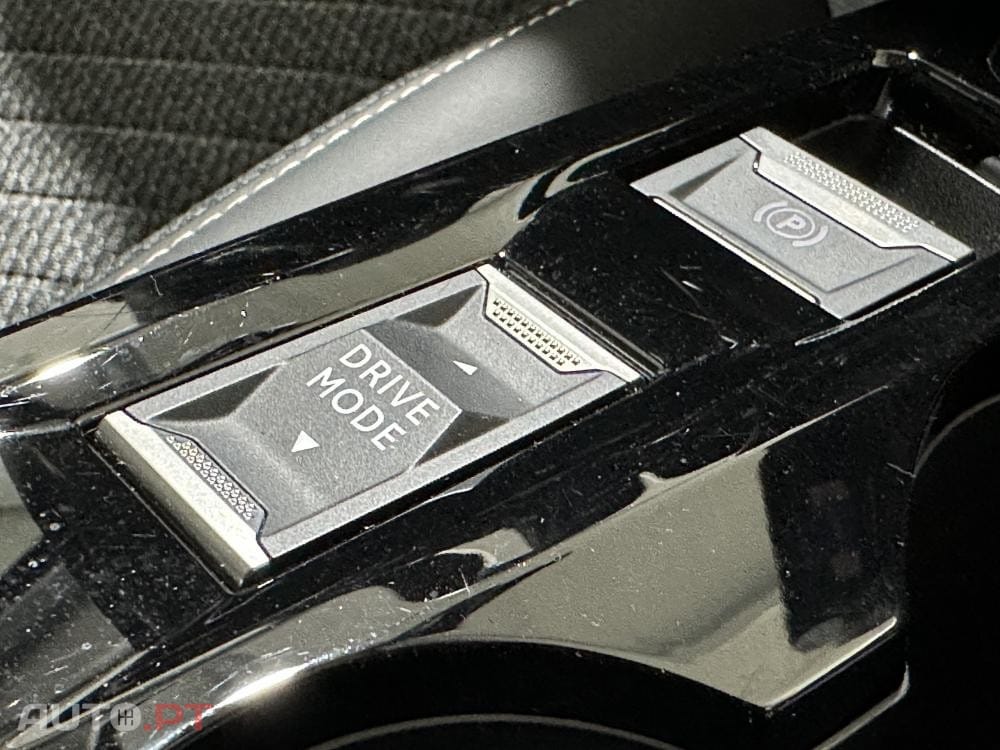 Peugeot E-208 51 kWh Allure