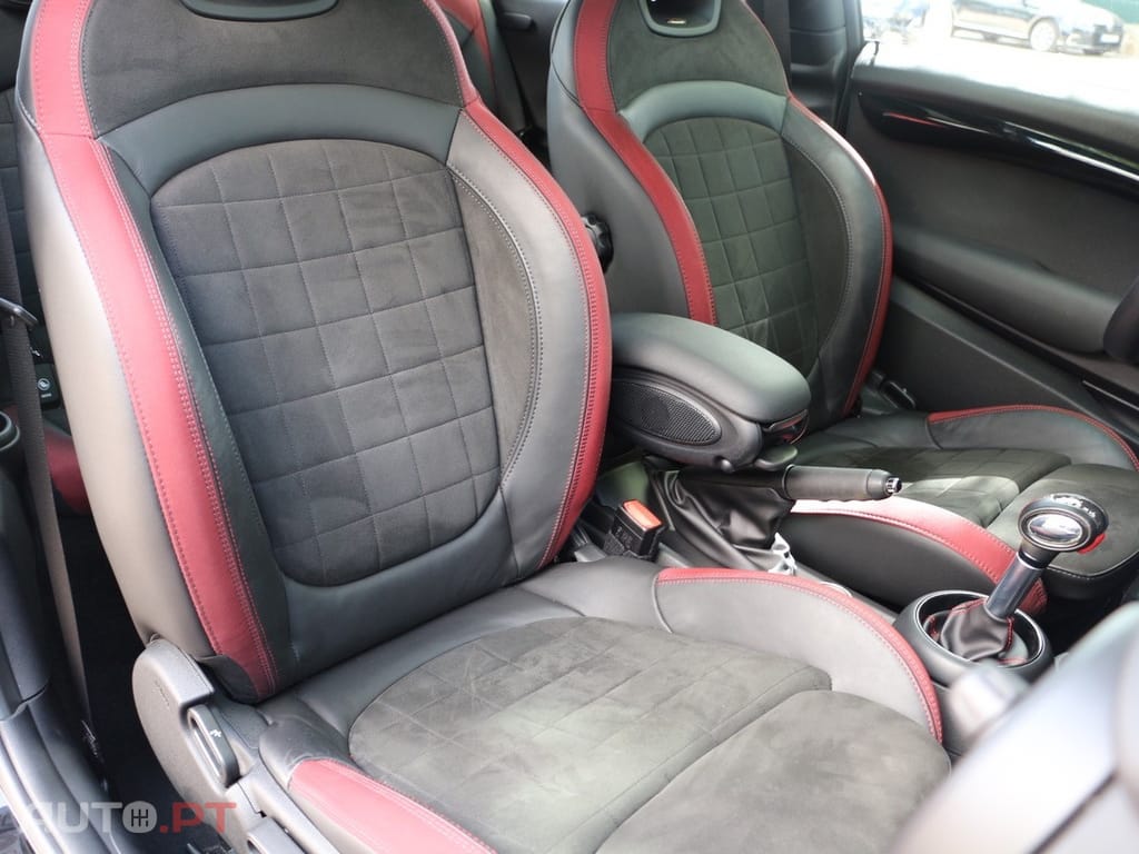 MINI Cooper Cooper S Auto Desportiva