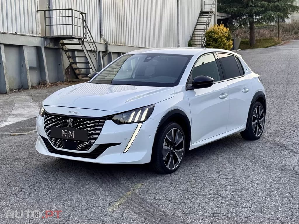 Peugeot E-208 50 kWh GT