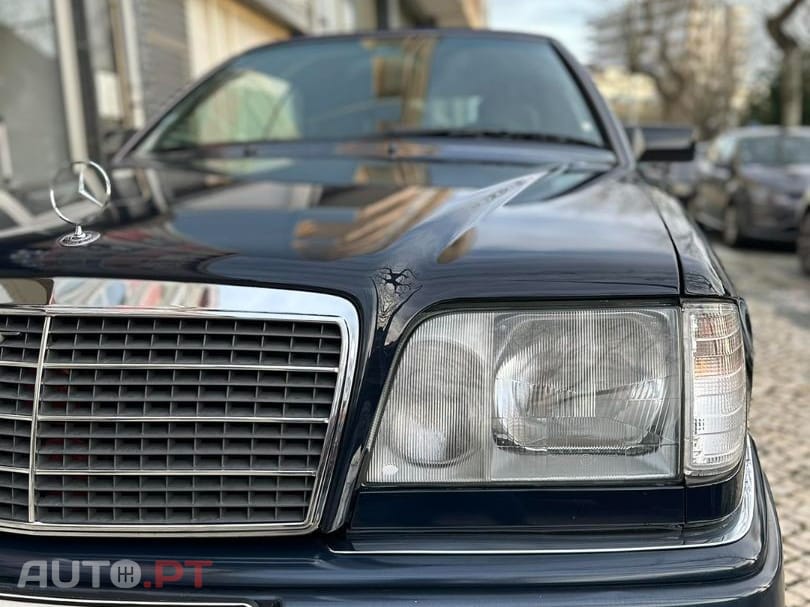 Mercedes-Benz 300 CE-24 Cabriolet