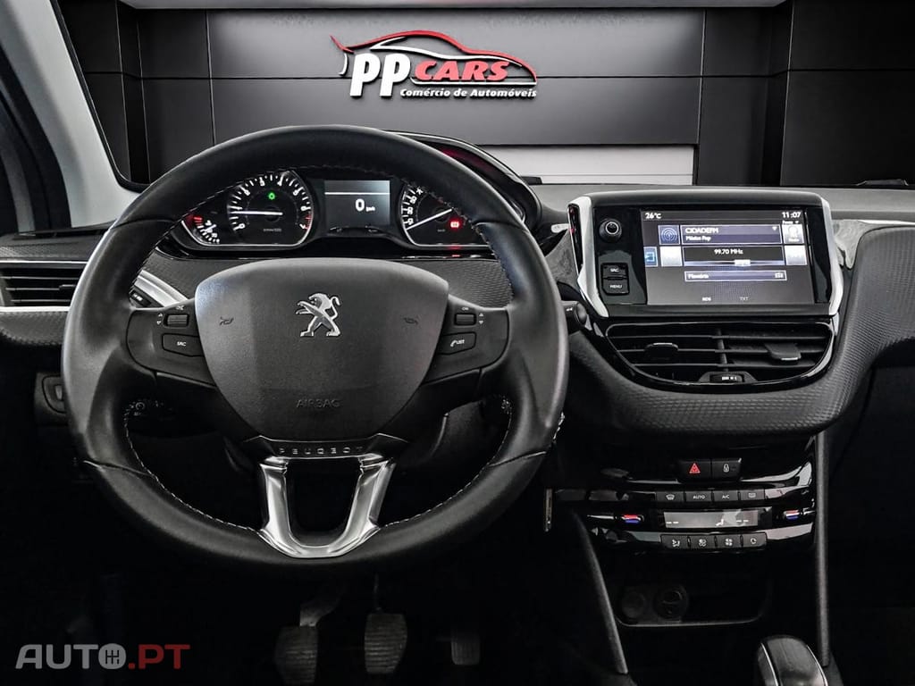 Peugeot 208 1.2 PureTech Signature