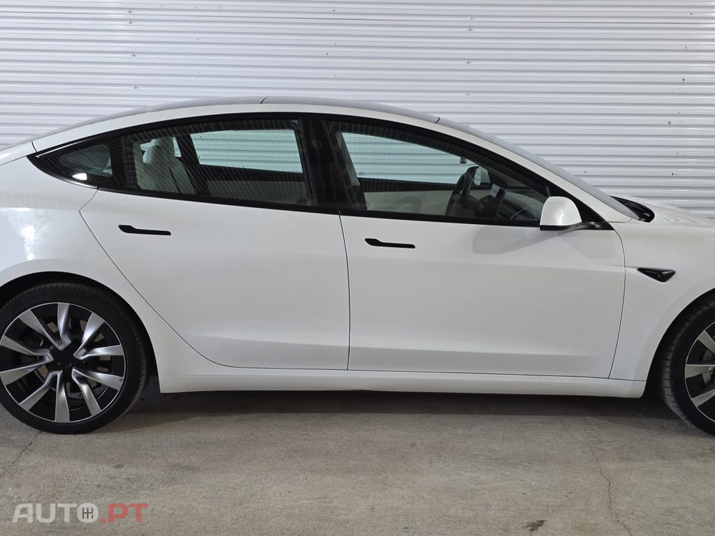 Tesla Model 3 Tração Traseira Premium