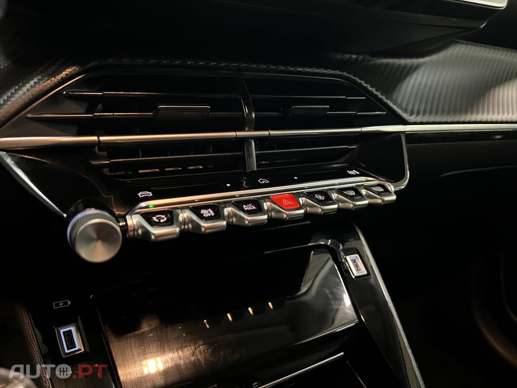 Peugeot 208 1.2 Hybrid Allure e-DCS6