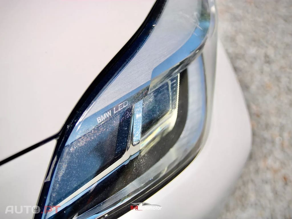 BMW 118 i Pack Desportivo M Auto