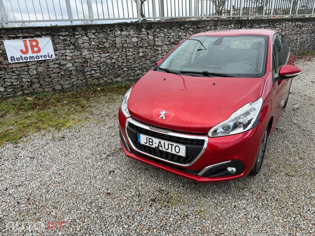 Peugeot 208 1.2 PureTech Signature