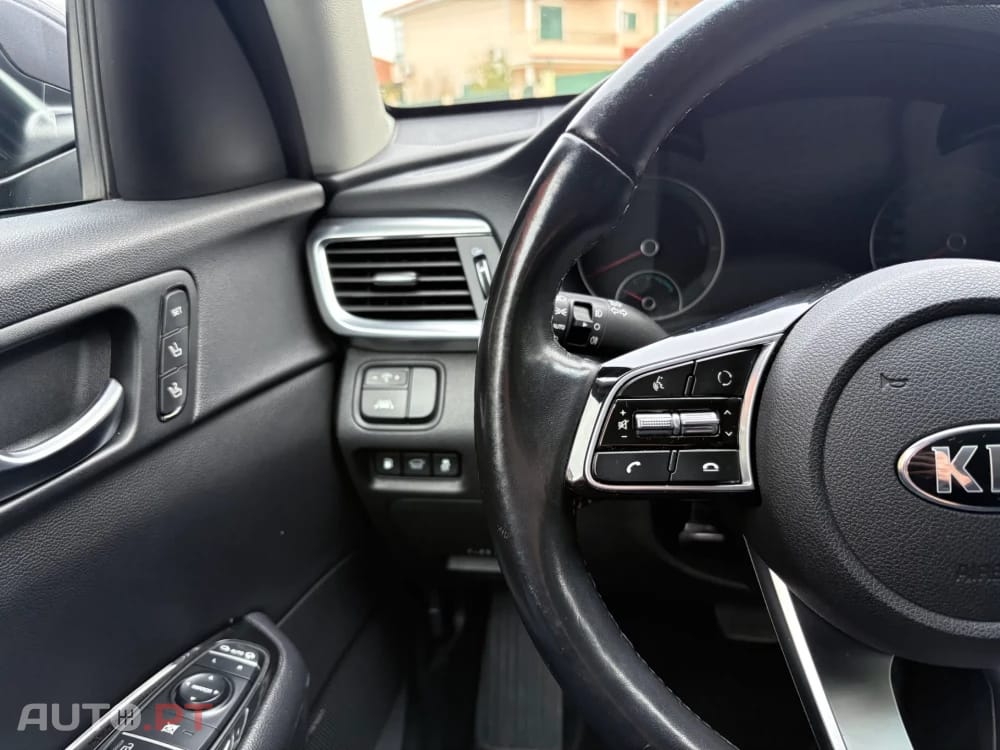 Kia Optima 2.0 CVVT PHEV