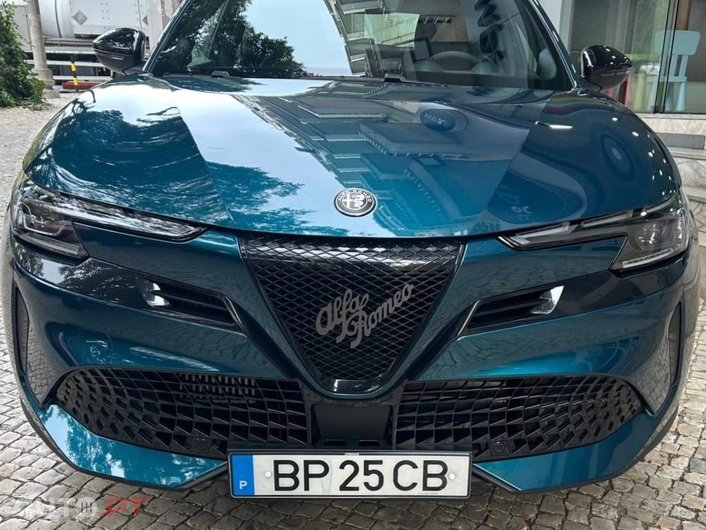 Alfa Romeo Junior 1.2 eDCT6