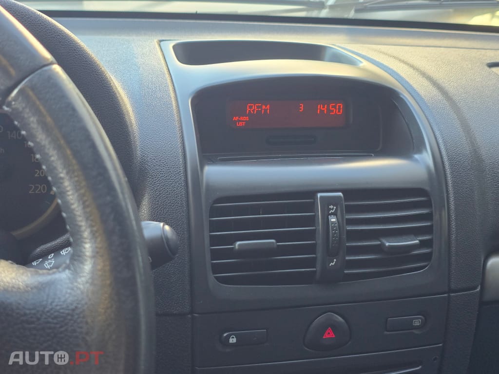 Renault Clio 1.2 16V Confort