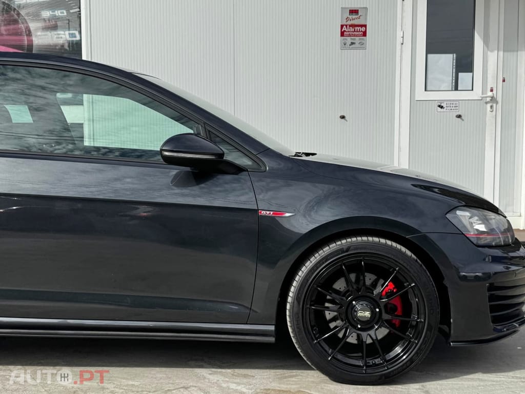 Volkswagen Golf 2.0 TSI GTI
