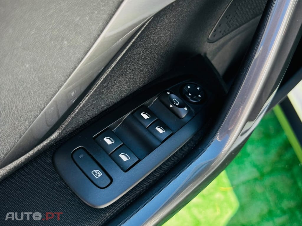 Peugeot 2008 1.2 PureTech Style