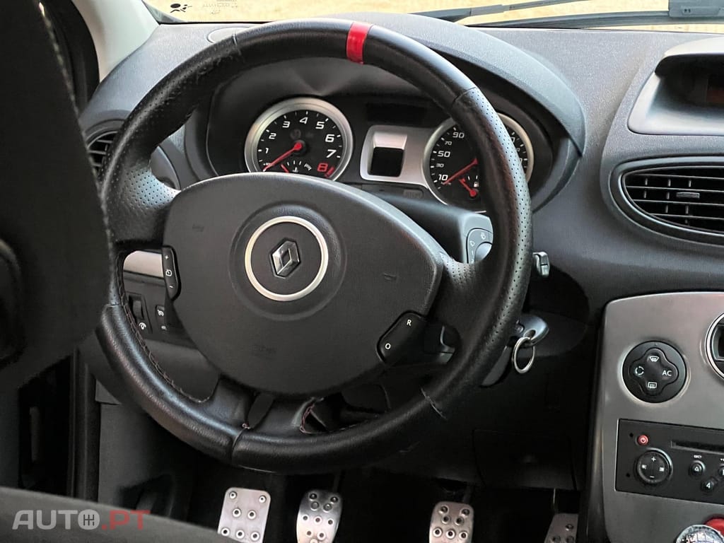 Renault Clio 2.0 16V Sport