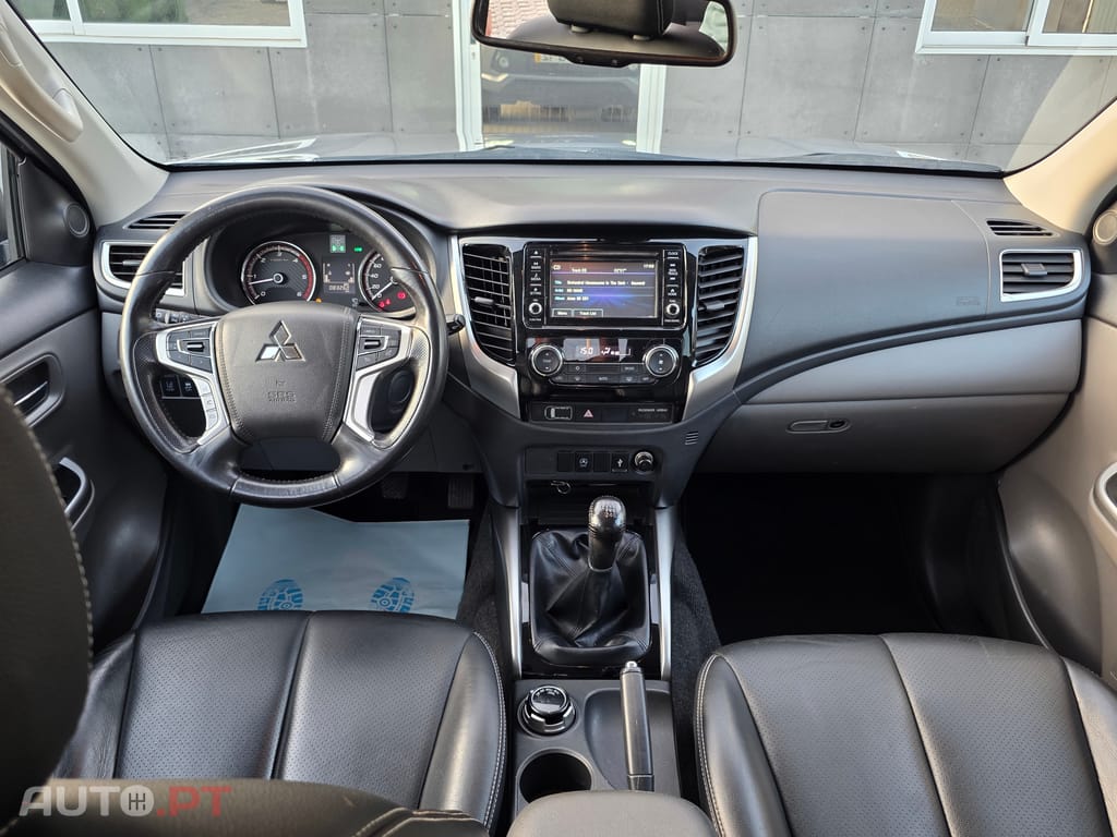 Mitsubishi L200 Strakar 2.4 DI-D Sport Edition