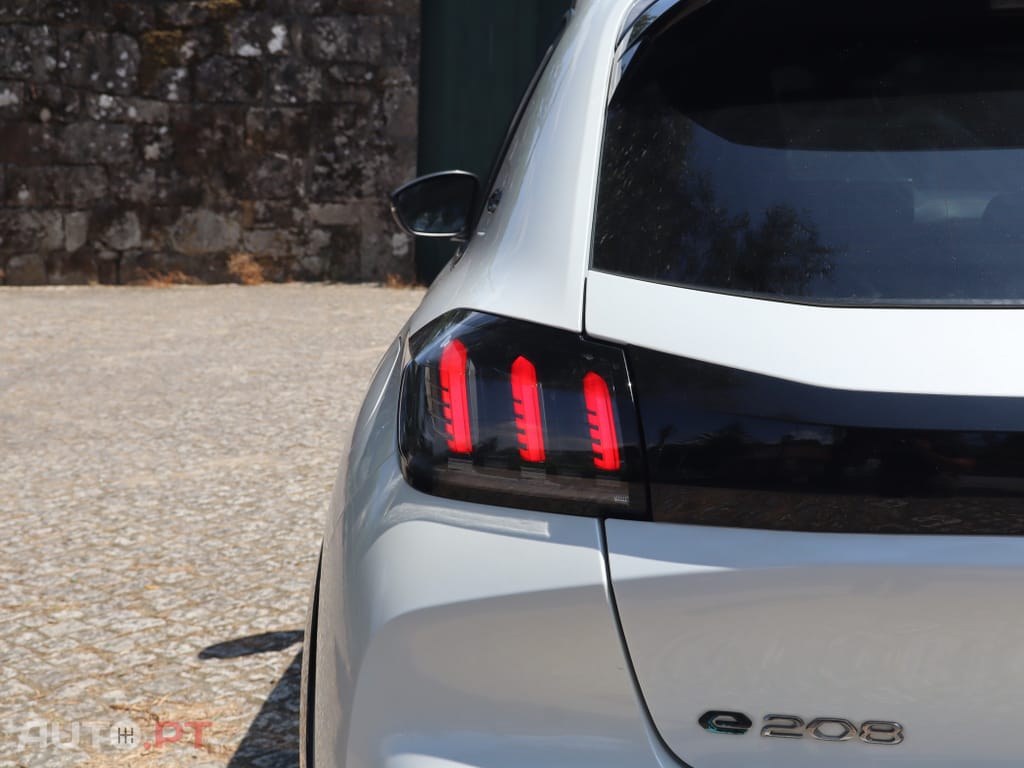 Peugeot E-208 50 kWh GT Line