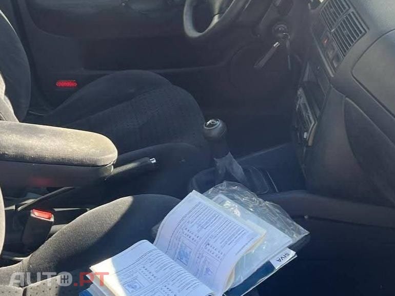 Volkswagen Golf 1.4i Confortline