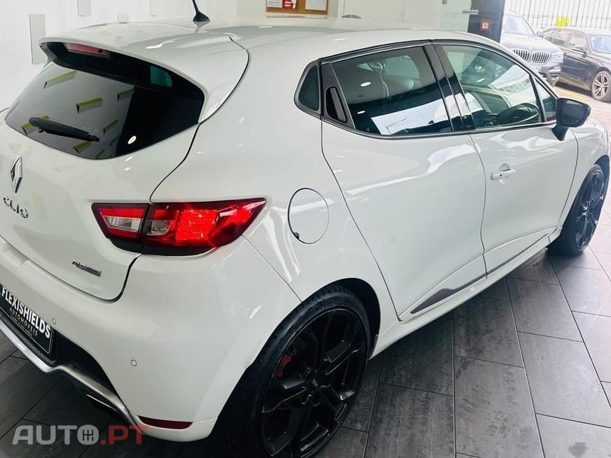 Renault Clio 1.6 T RS Trophy EDC