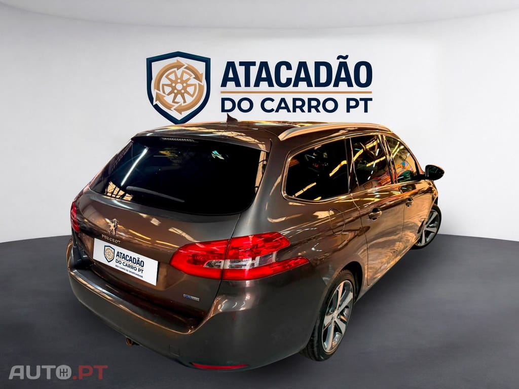 Peugeot 308 SW 1.2 e-THP Allure — fotografia 27