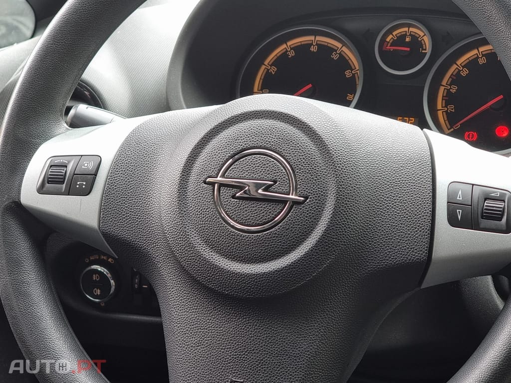 Opel Corsa 1.2 Enjoy