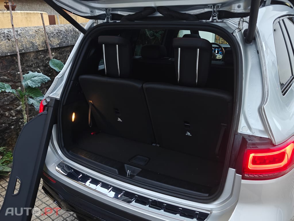 Mercedes-Benz GLB 200 AMG 7 Lugares